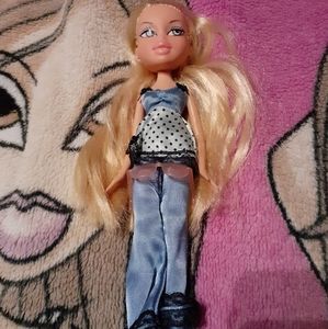 Bratz sleepover Cloe from 2007 💙